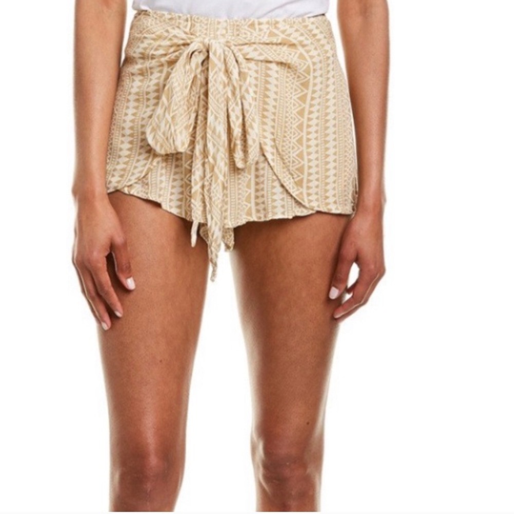 NWT Elan Tie Front Shorts Small
